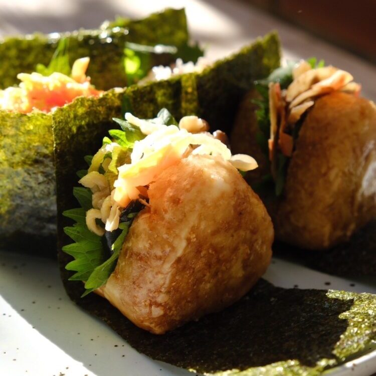 玄米揚げおにぎり / 330円〜